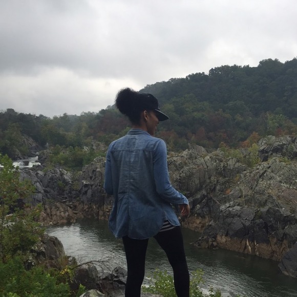 Meet your Posher, Tiana - Picture 1 of 1